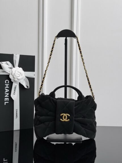 CHANEL MASTER 25k Butterfly Velvet 18*26*5cm