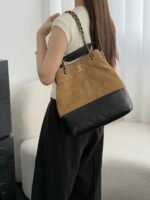 Chanel 25A Hobo Vertical Deer Brown 36*32*11.5cm - Image 3