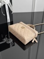 CHANEL MASTER 25K DIAMOND PATTERN CALFSKIN VANITY CASE 19.5*17*5cm - Image 7