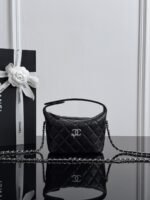 CHANEL MASTER 25B HOBO LUNCH BOX BAG 21.5*19*7.5
