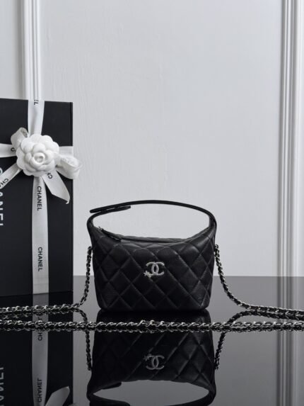CHANEL MASTER 25B HOBO LUNCH BOX BAG 21.5*19*7.5