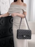 CHANEL MASTER CLASSIC SINGLE FLAP JUMBO BLACK 30*19.5*10cm - Image 4