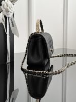 CHANEL MASTER  25s handle CF artistic buckle black   18*12*6.5cm - Image 5