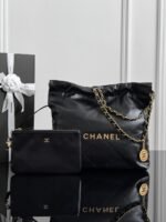 CHANEL MASTER 22 SMALL HANDBAG  37*35*7cm