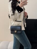 CHANEL MASTER 24k small gold coin flap bag  17.5*13*6cm - Image 4