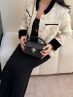 CHANEL MASTER FLAP BAG WITH TOP HANDLE  16*11*4cm - Image 4