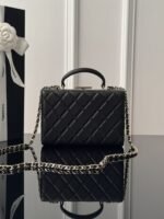CHANEL MASTER  24k Black Box Chain Makeup Bag 18*12*6.5cm - Image 6
