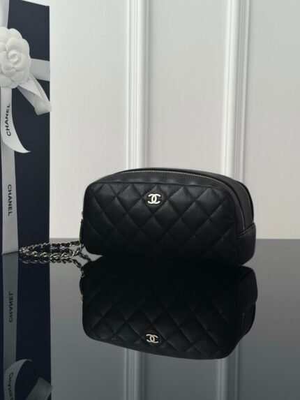CHANEL MASTER  24C Toiletry & Makeup Bag 18*11*10cm