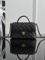CHANEL MASTER  25p flap bag 20*14*6cm