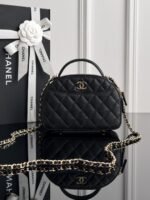 CHANEL MASTER  25C black caviar leather bag 19*13*7cm