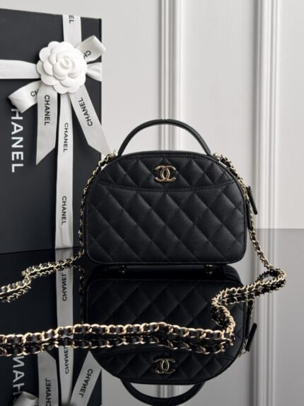 CHANEL MASTER  25C black caviar leather bag 19*13*7cm