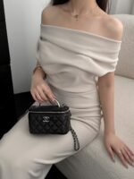 CHANEL MASTER 25P CHAIN BOX BAG CAVIAR 17*9.5*8cm - Image 4