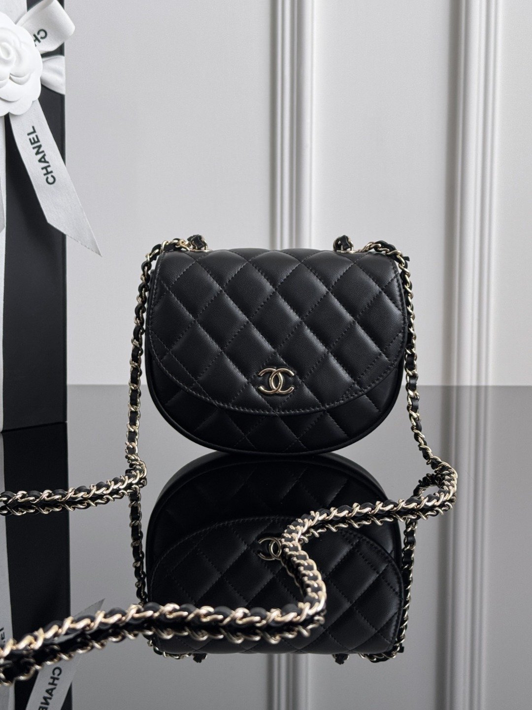 13408772544864371 CHANEL CAMBON 25p Enamel Semi-circle Bag - Light Gold Buckle Enamel 16*14*6.5cm - Image 1