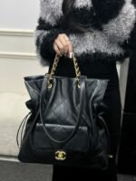 CHANEL MASTER 25C LARGE DRAWSTRING SHOPPING BAG 36*34*12cm - Image 4