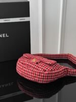 CHANEL MASTER  24n Red Grid Crossbody Bag 30*18*8cm - Image 7