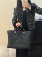 CHANEL MASTER 24A Large Beach Bag 39*29*19cm - Image 4