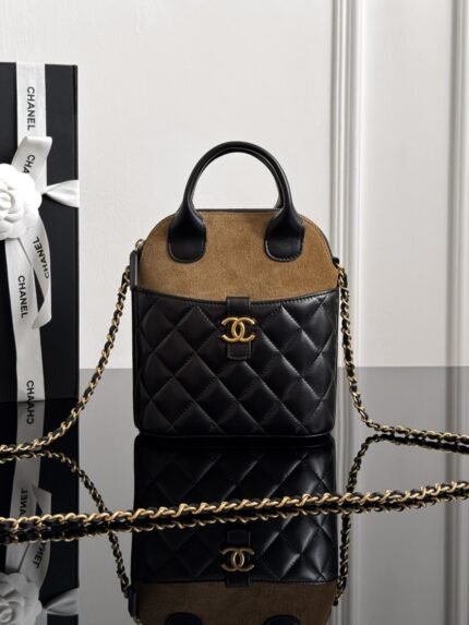 CHANEL MASTER 25A Shell Deer Brown 18*16*6cm