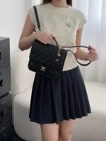 CHANEL MASTER 25B Four-Leaf Clover Black 22*19.5*7cm - Image 4