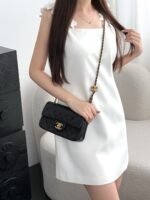 CHANEL MASTER MINI FLAP BAG SHINY LANBSKIN IN BLACK  20*13*7cm - Image 2