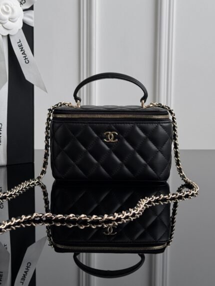 CHANEL MASTER  23A handle box 16*9.5*8cm