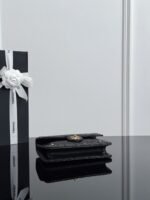 CHANEL MASTER 25B rivet woc black 19*12*4cm - Image 7