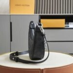 LOUIS VUITTON LOOP  23*13*6cm - Image 2