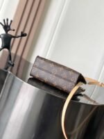 LOUIS VUITTON MURAKAMI LV X TM ONTHEGO BB  18*15*8.5cm - Image 6