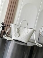 LOUIS VUITTON  Blossom 20*20*12.5cm