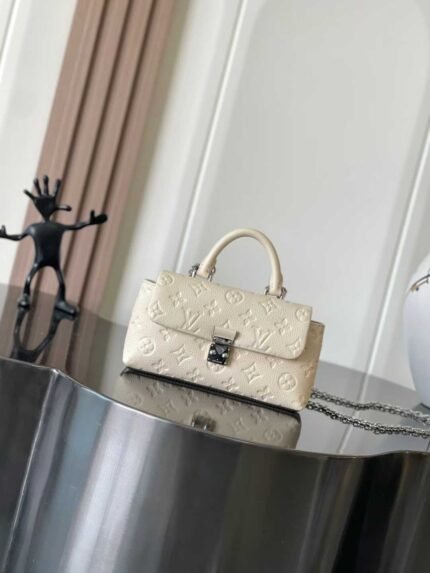 LOUIS VUITTON NANO MADELEINE  21*12*6cm