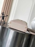 LOUIS VUITTON CAPUCINES BB  27*17.3*9cm - Image 4