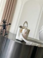 LOUIS VUITTON CAPUCINES MINI  21*13.6*8cm - Image 2