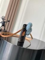 LOUIS VUITTON Snow Show 10x17.5x4.5cm - Image 2