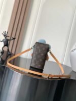 LOUIS VUITTON Snow Show 10x17.5x4.5cm - Image 3