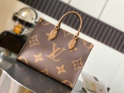 LOUIS VUITTON  NTHEGO 34*26*13cm