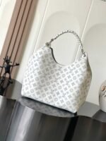 LOUIS VUITTON Carmel mahina Taurillon 35x40x17cm