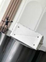 LOUIS VUITTON Carmel mahina Taurillon 35x40x17cm - Image 4