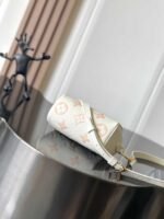 LOUIS VUITTON NANO SPEEDY 16*10*7.5cm - Image 4