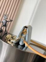 LOUIS VUITTON COUSSIN BB  21*16*7cm - Image 2