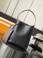 LOUIS VUITTON  Low Key Hobo 31*35*18cm