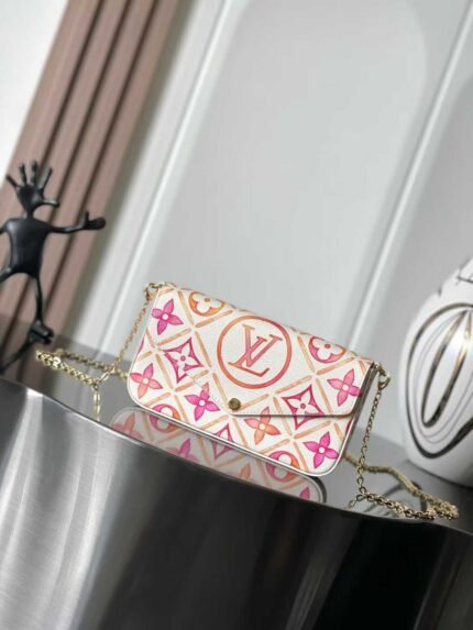 LOUIS VUITTON FÉLICIE POCHETTE 21*12*3cm