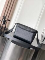 LOUIS VUITTON  Pulse 26.6*17*11cm - Image 3