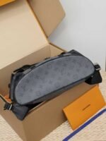 LOUIS VUITTON  Christopher  38x44x21cm - Image 3