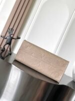 LOUIS VUITTON ONTHEGO MM 34x26x15cm - Image 4