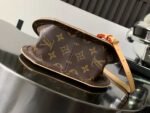 LOUIS VUITTON AROUND ME  22.5*21*7cm - Image 4