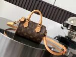 LOUIS VUITTON NANO SPEEDY 16*11*9cm