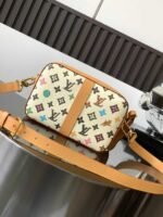 LOUIS VUITTON  Envelope 23.5*15.5*8.5CM - Image 3