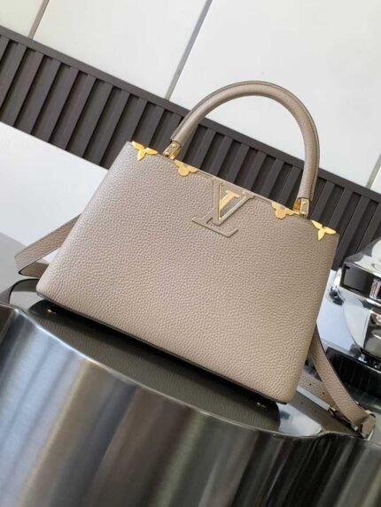 LOUIS VUITTON CAPUCINES MM  31.5*20*11cm