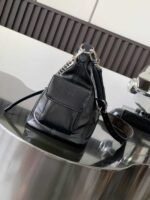 LOUIS VUITTON CARRYALL CARGO VIBE PM BAG  33.5*23*15cm - Image 2