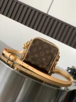 LOUIS VUITTON JUST IN CASE 14*13*11.5cm - Image 3