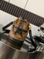 LOUIS VUITTON CANOÉ  21*14*14cm